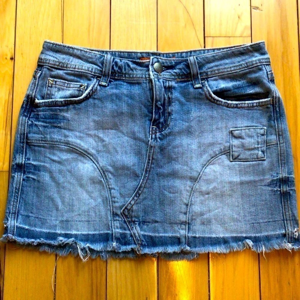 VINTAGE VIGOSS PATCH DISTRESSED MINI SKIRT 7/8